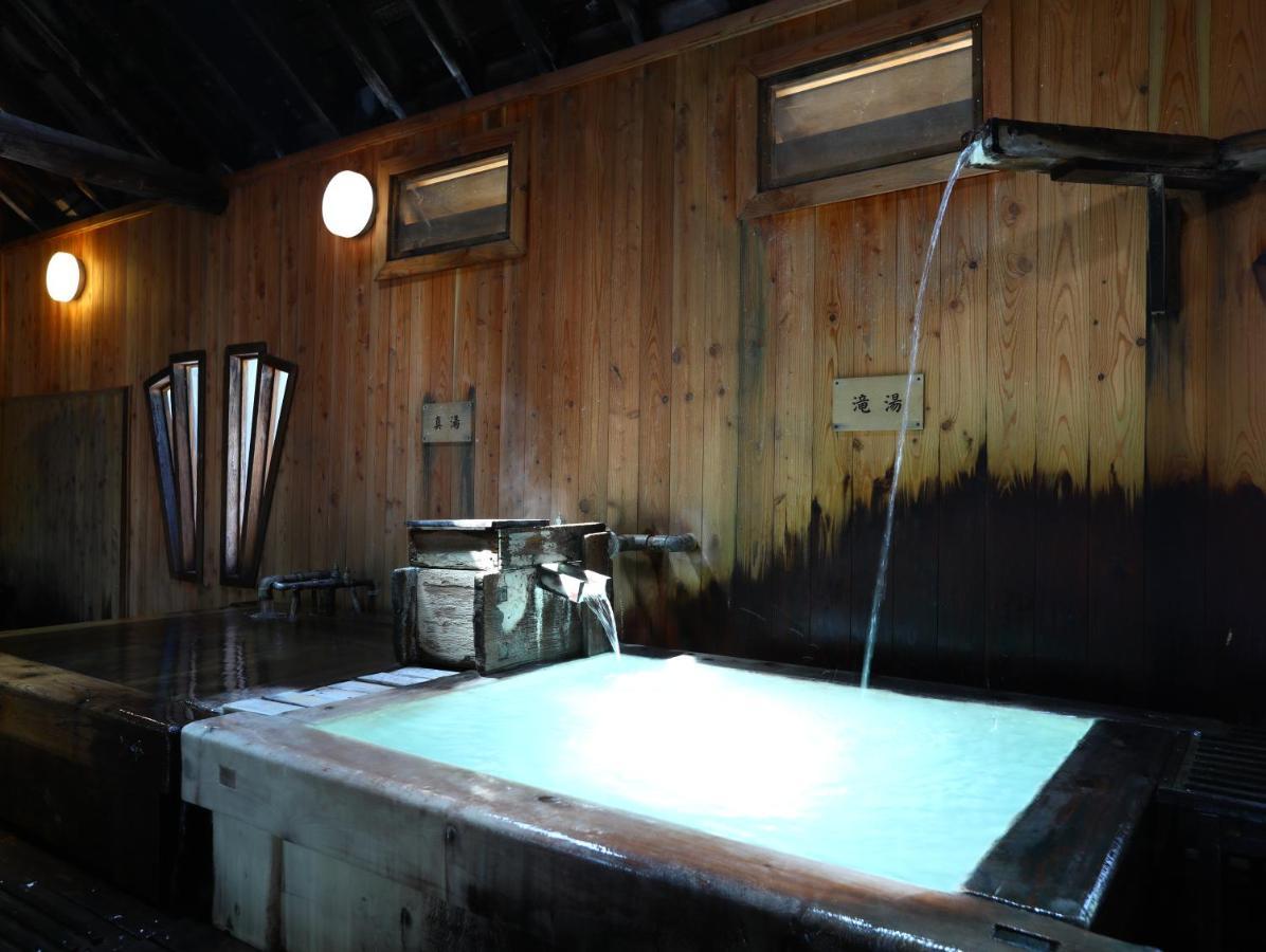 Manza Onsen Nisshinkan Tsumagoi Bagian luar foto